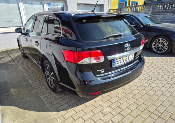 Toyota Avensis cena 39900 przebieg: 243881, rok produkcji 2012 z Zgierz małe 254